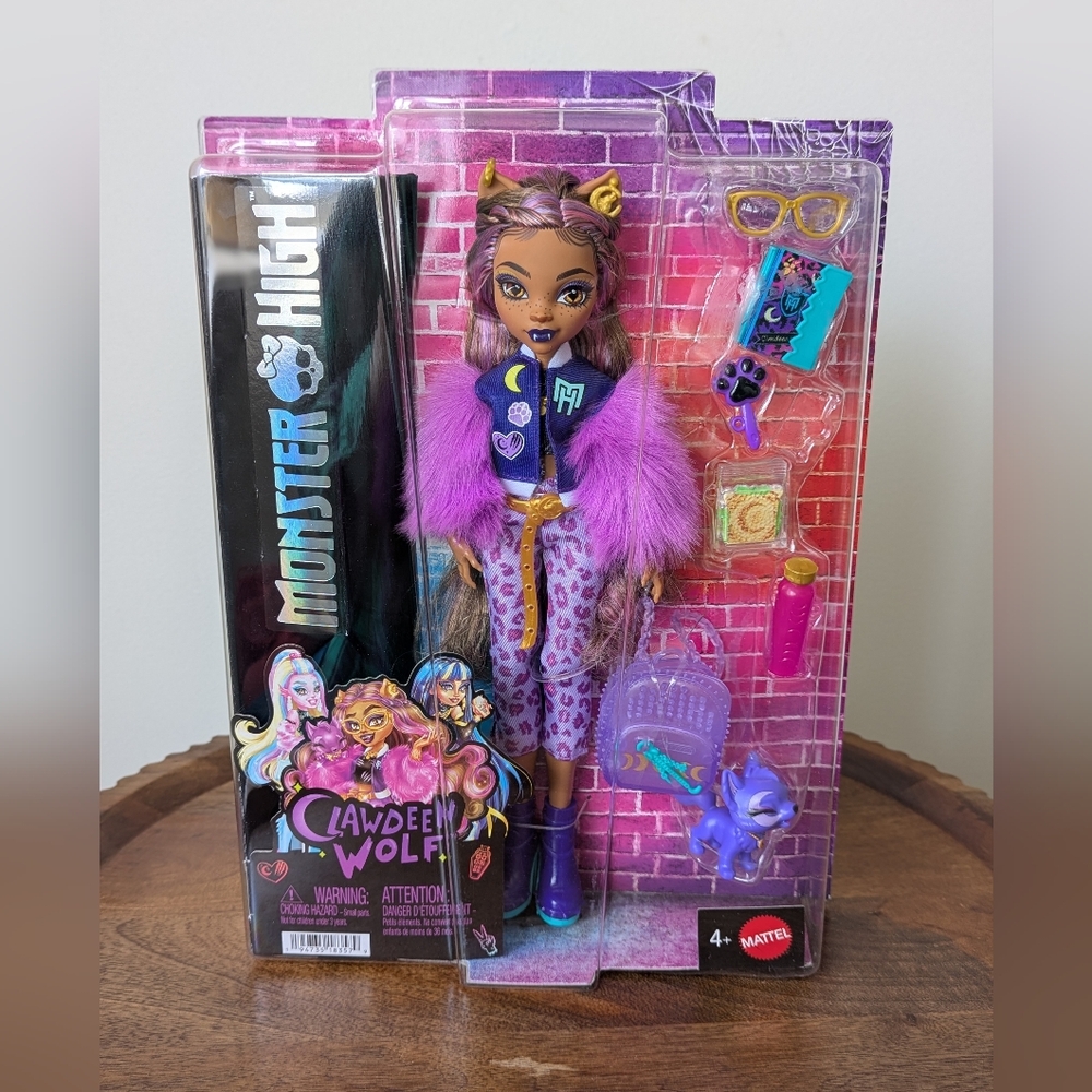 New Monster High Clawdeen Wolf Fashion Doll with Pet Dog Crescent Toy New Box